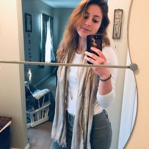 Meet your Posher, Chiara